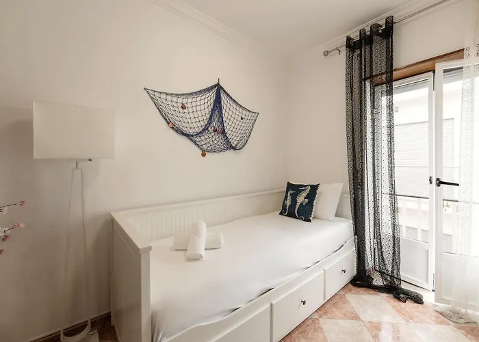 Next To The Waves * ナザレ