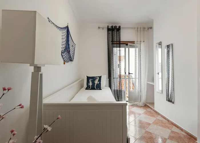 Next To The Waves * ナザレ