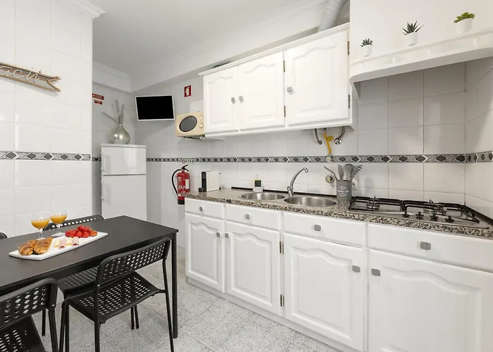 Next To The Waves アパート ナザレ